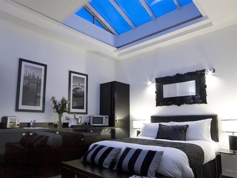 Strozzi Palace Suites By Mansley Cheltenham Esterno foto