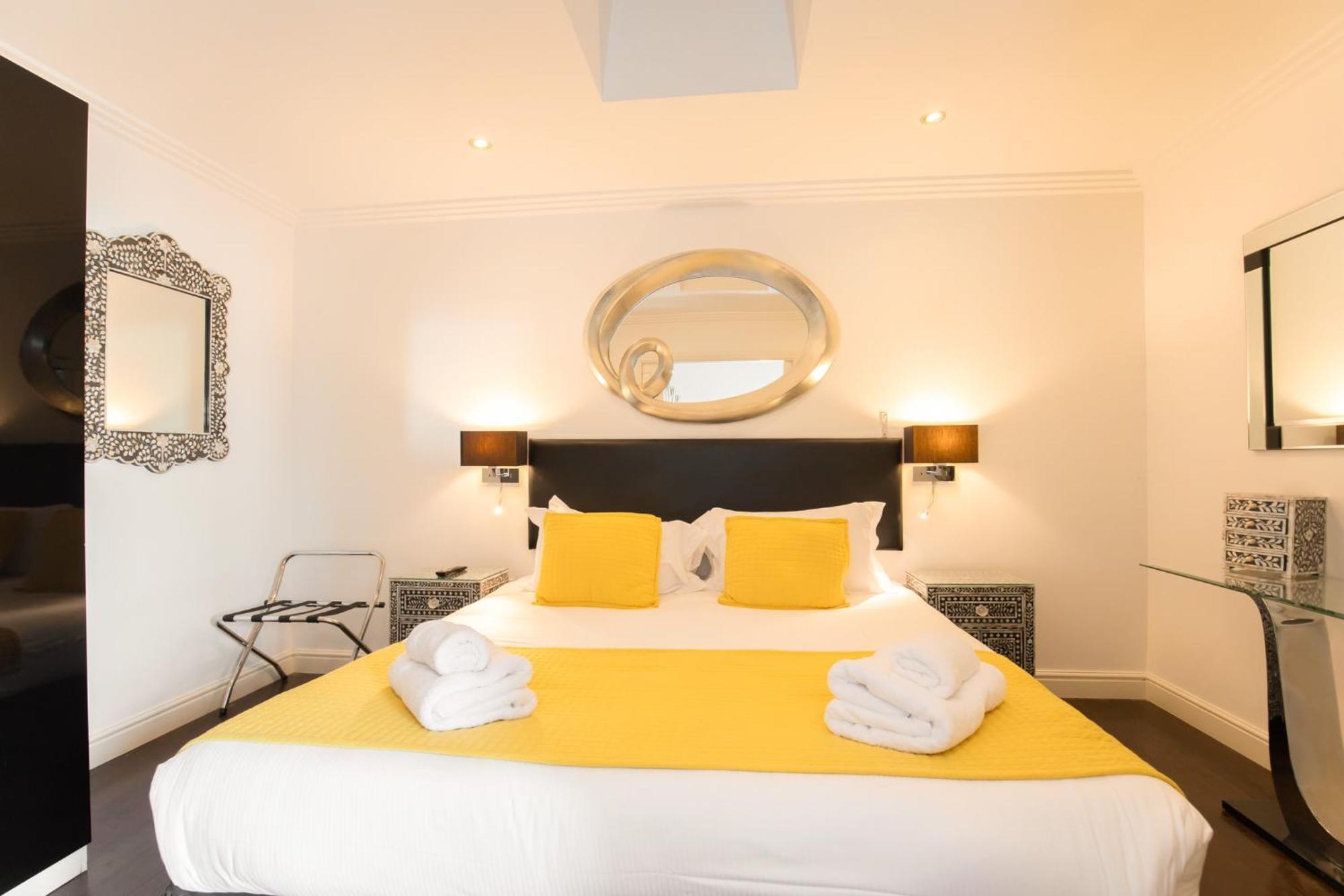 Strozzi Palace Suites By Mansley Cheltenham Esterno foto