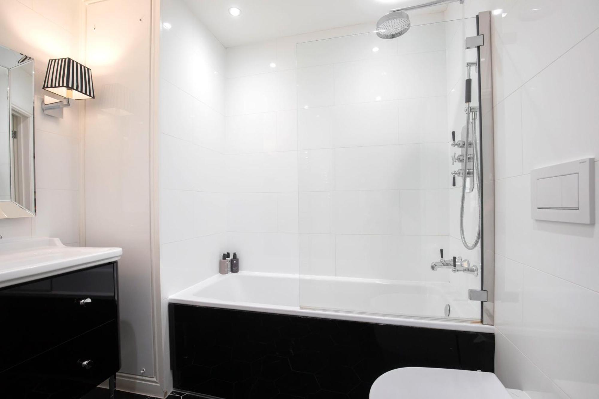 Strozzi Palace Suites By Mansley Cheltenham Esterno foto