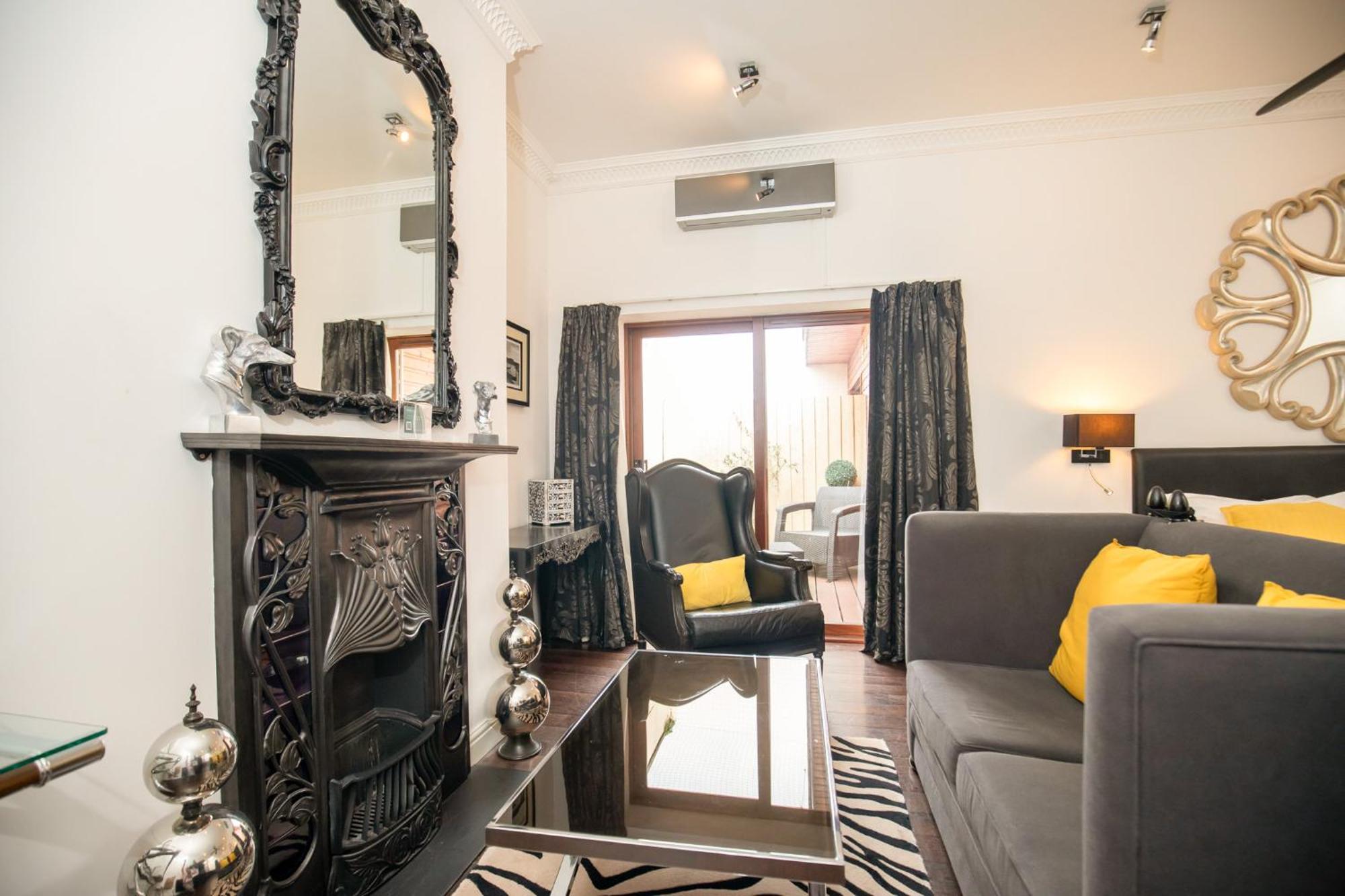 Strozzi Palace Suites By Mansley Cheltenham Esterno foto