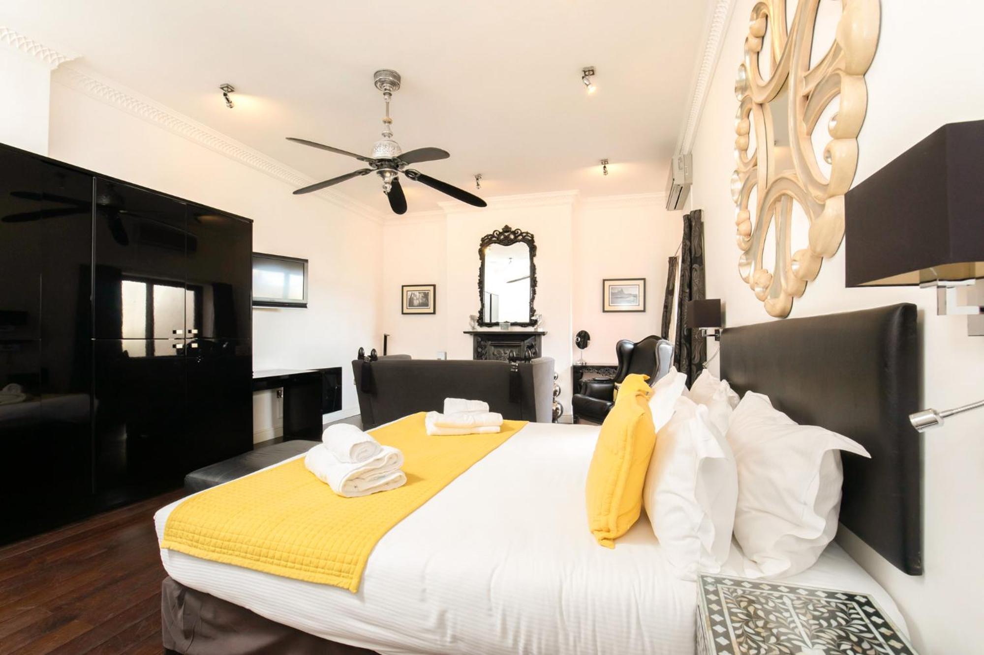 Strozzi Palace Suites By Mansley Cheltenham Esterno foto
