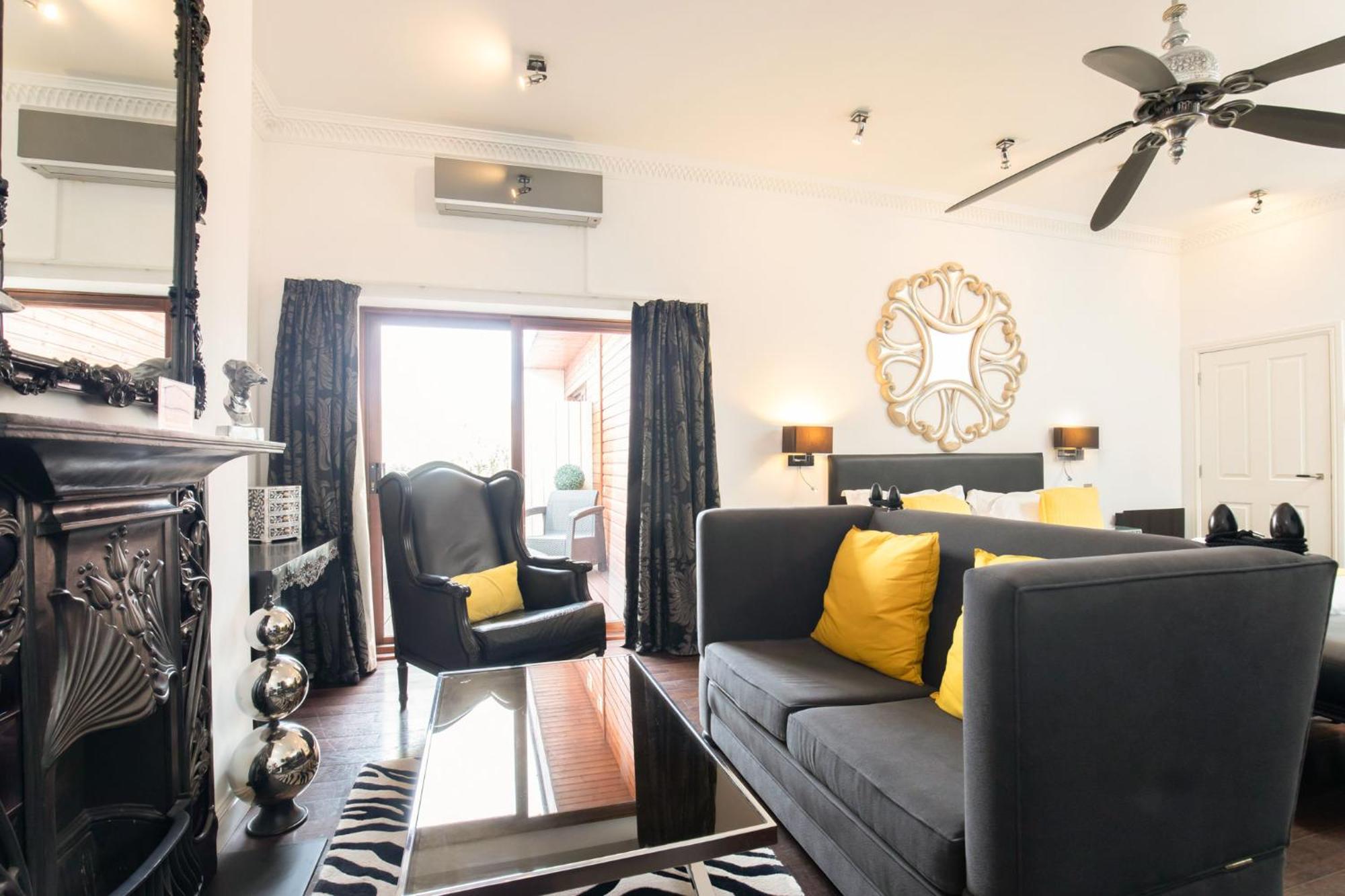 Strozzi Palace Suites By Mansley Cheltenham Esterno foto