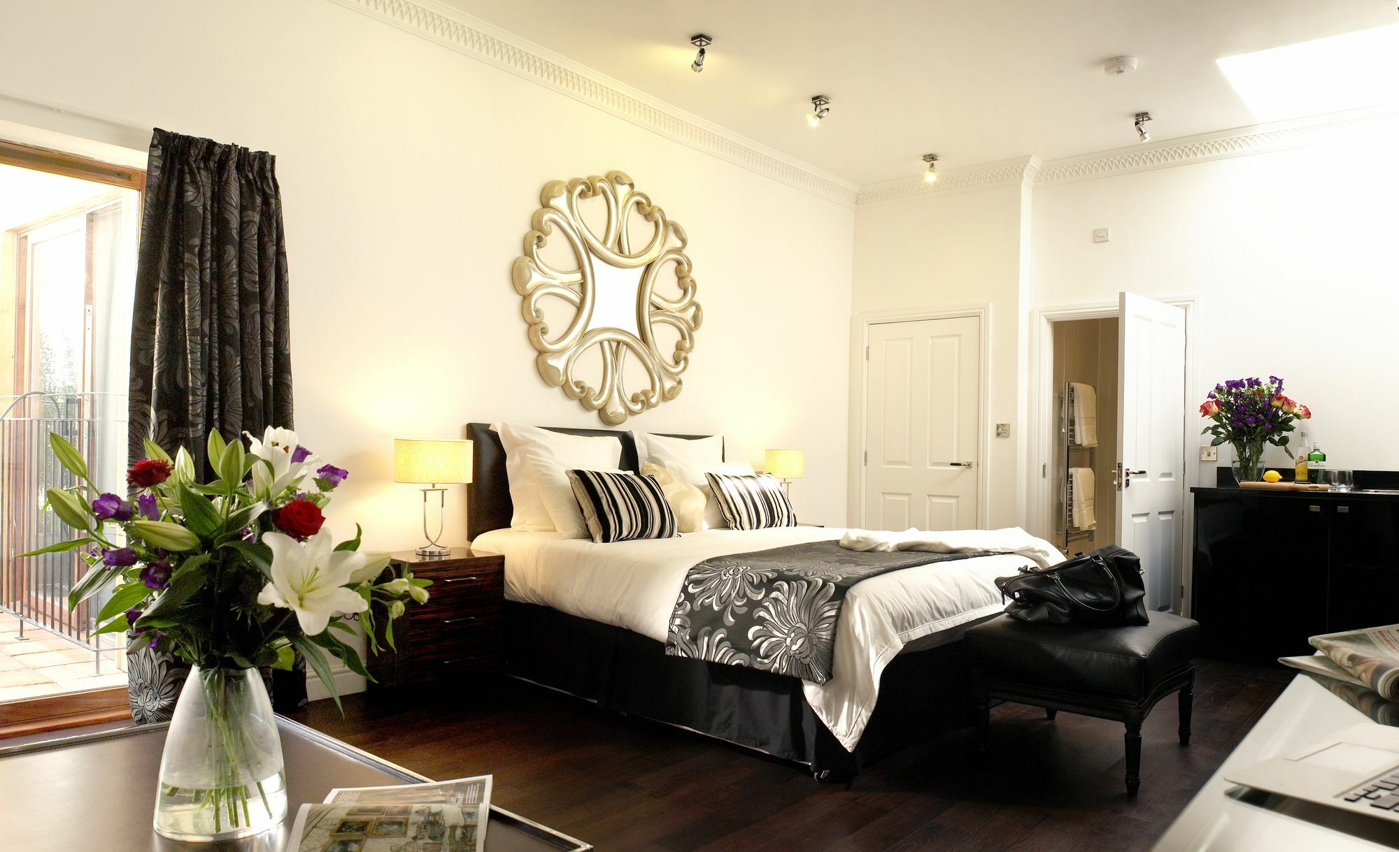 Strozzi Palace Suites By Mansley Cheltenham Esterno foto